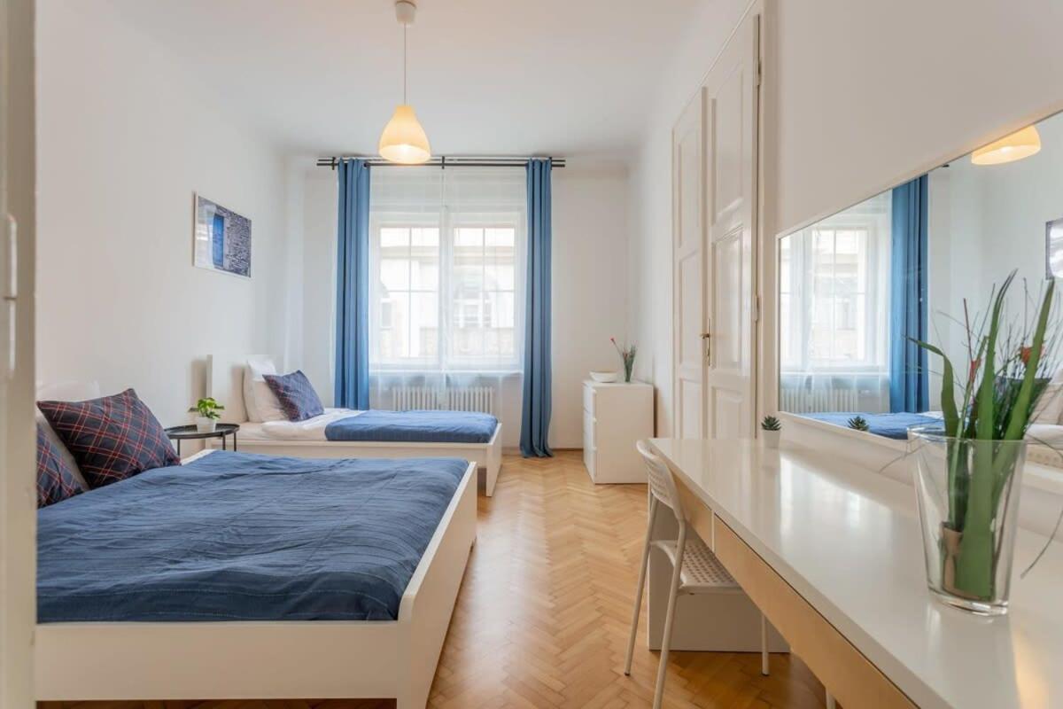 Home Away From Home In The Center Budapeste Exterior foto