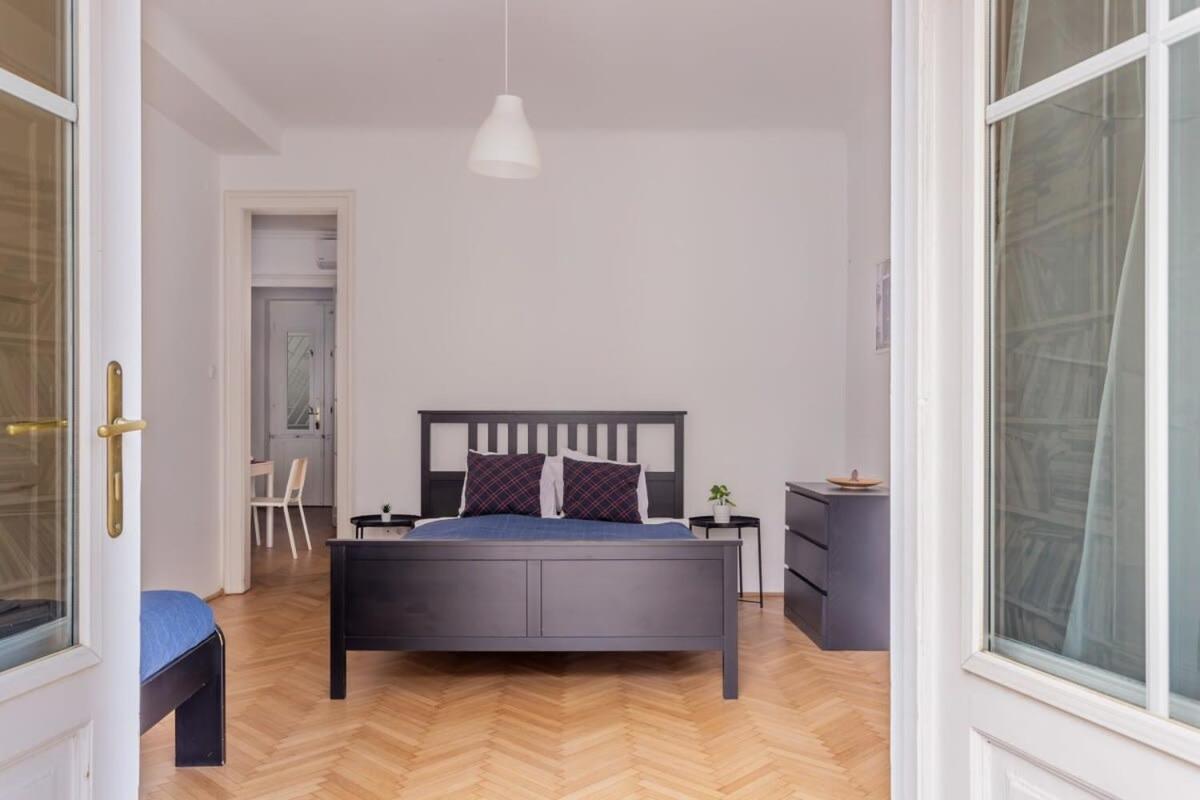 Home Away From Home In The Center Budapeste Exterior foto