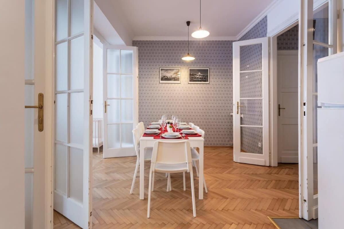Home Away From Home In The Center Budapeste Exterior foto